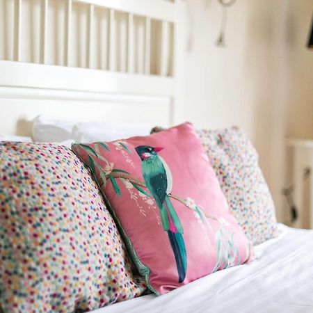 Spacious 1 Bed Oxford Street Apartment - Sleeps 4 London Eksteriør billede
