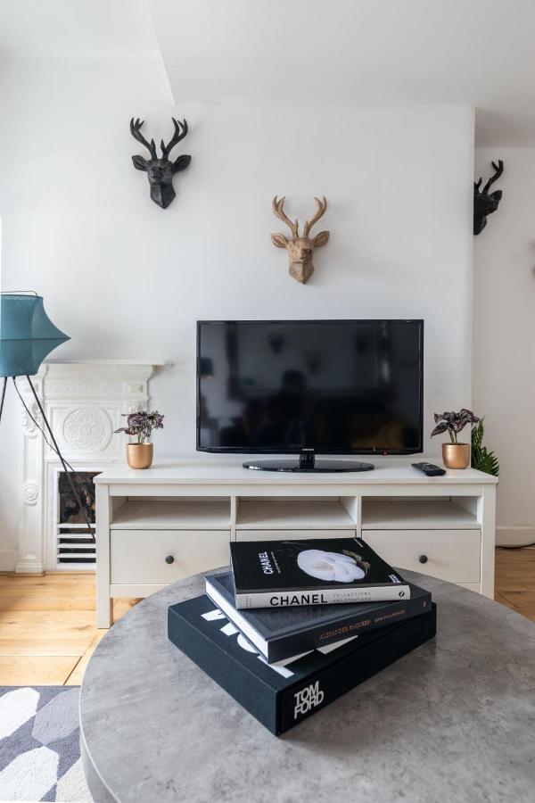 Spacious 1 Bed Oxford Street Apartment - Sleeps 4 London Eksteriør billede